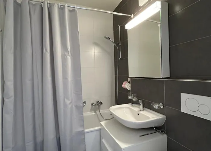 Cityscape Pres De Lausanne *